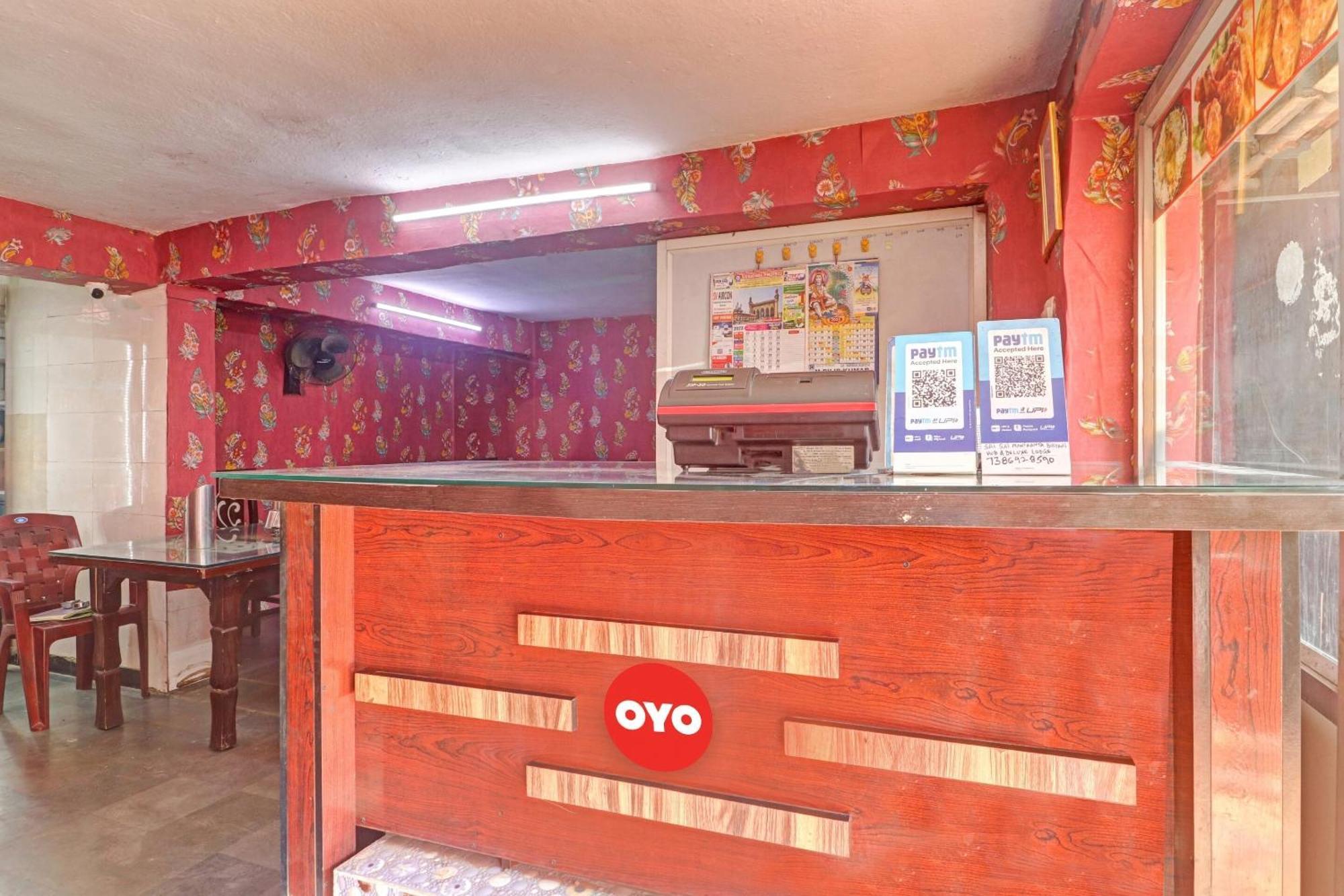 Oyo Flagship 81051 Sri Sai Manikanta Hotel Hyderabad Exterior foto